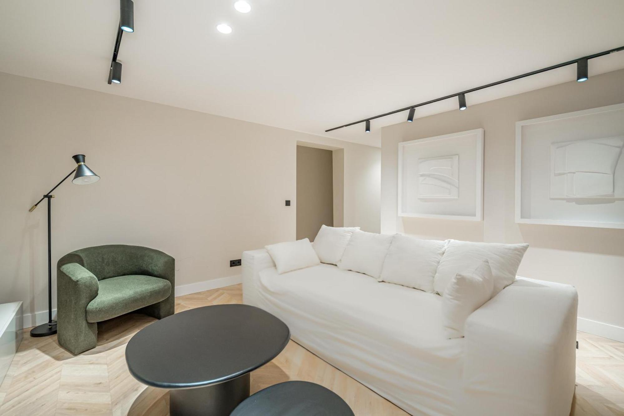 Puerta Del Sol 3Br 3Bh Apartment Мадрид Екстериор снимка