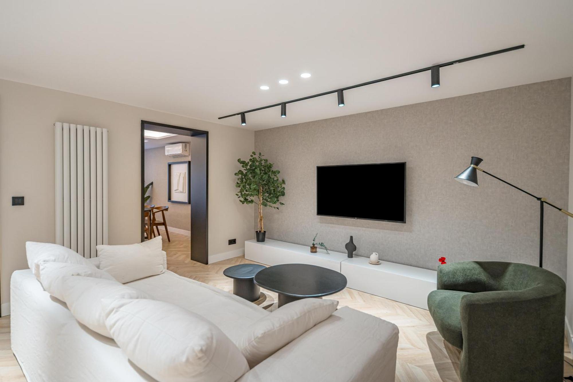 Puerta Del Sol 3Br 3Bh Apartment Мадрид Екстериор снимка